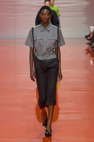 Look 5